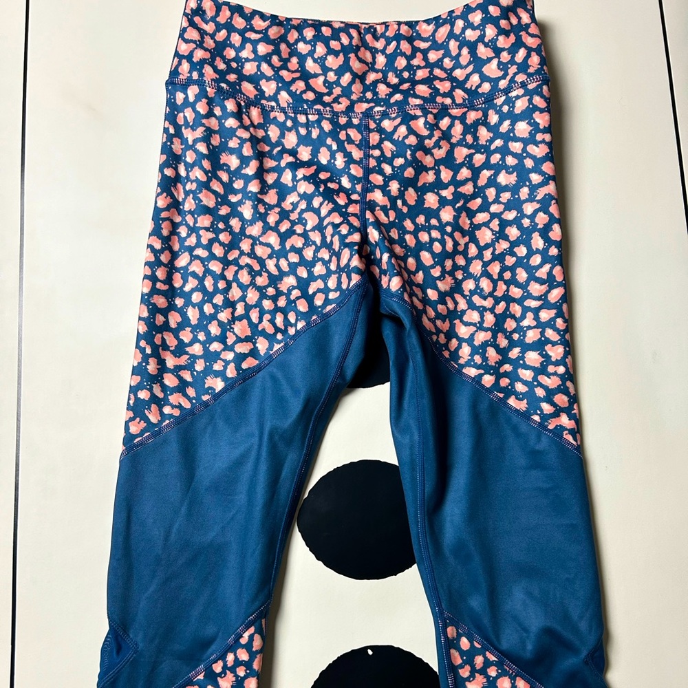 Perky Peach Leopard Leggings